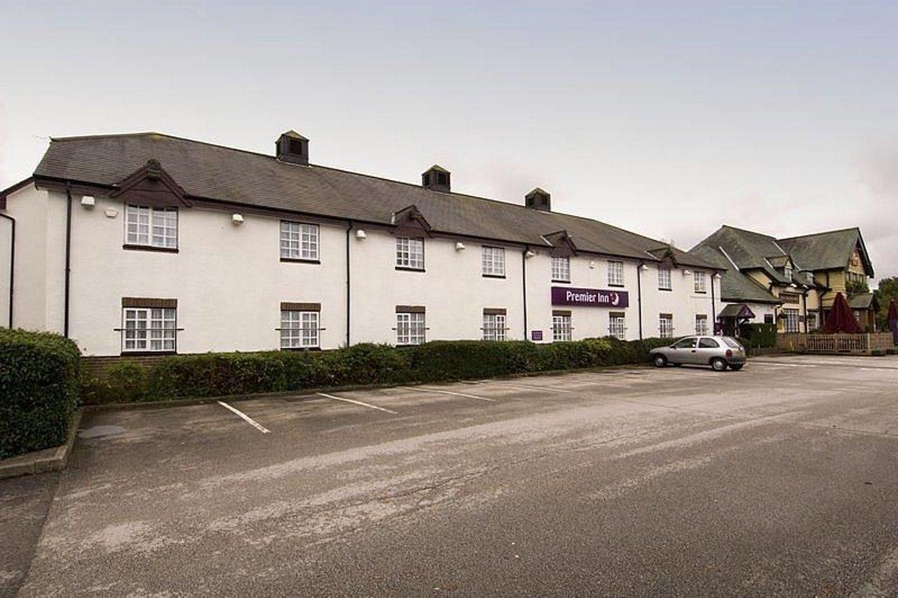 Premier Inn Premier Inn Wirral Greasby 外观 照片